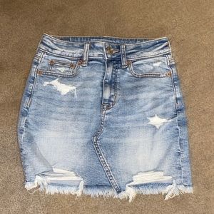 NEVER WORN AMERICAN EAGLE HIGH RISE MINI SKIRT - size 0